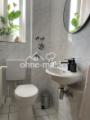 separates WC