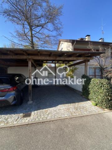 Doppelcarport mit Eingang 