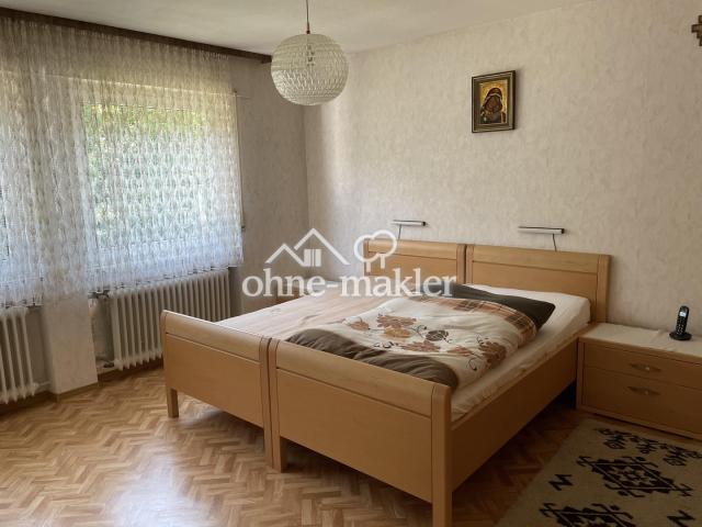 Schlafzimmer (OG)
