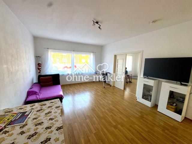 Wohn-/Esszimmer mit Schiebetür