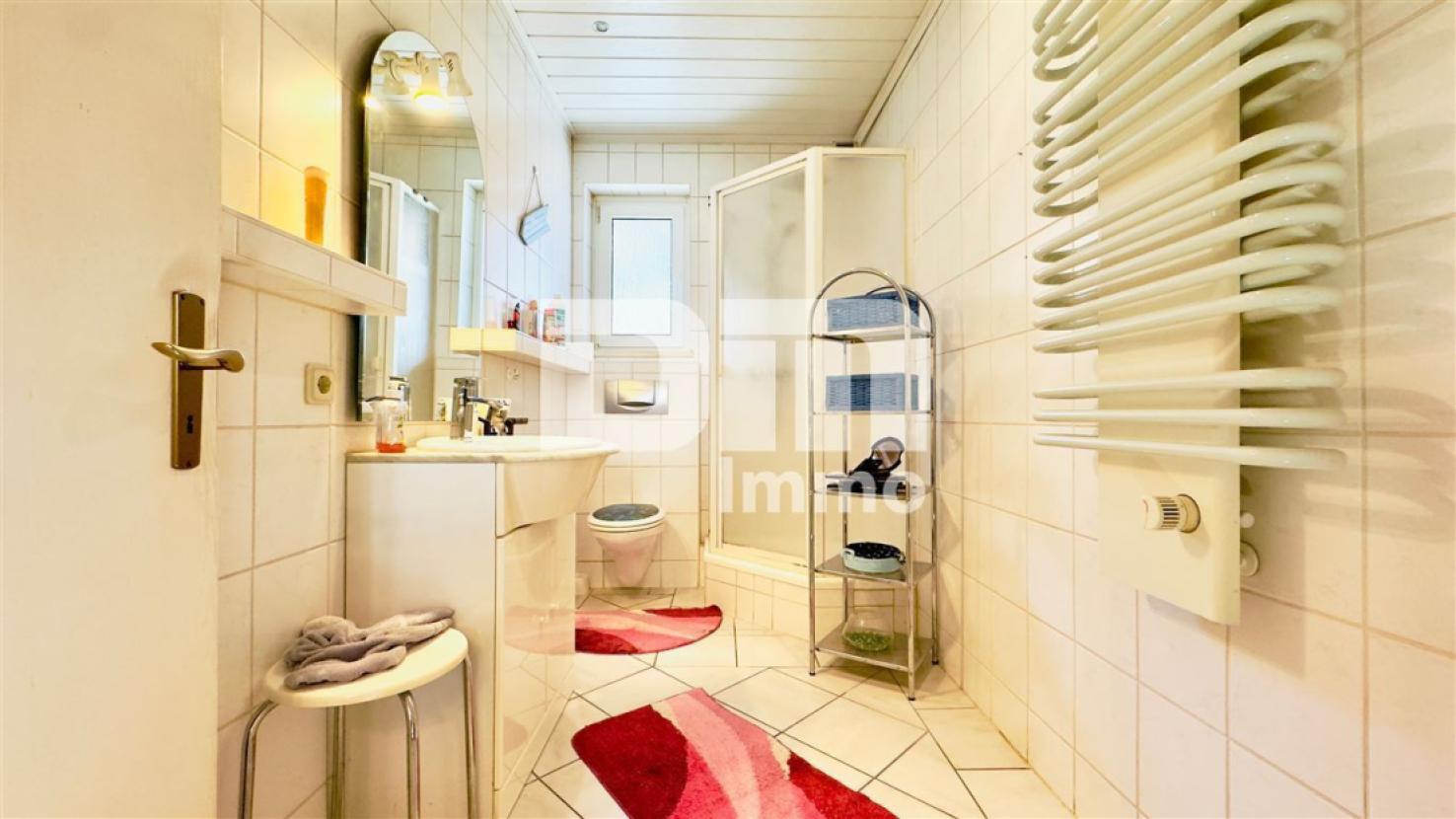 EG Bad / Dusche / Handtuchwärmer
