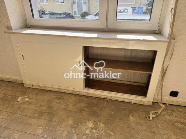 Unterschrank Fenster