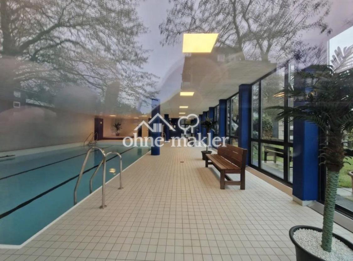 Schwimmbad in der Anlage