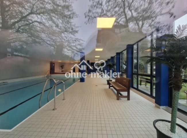 Schwimmbad in der Anlage