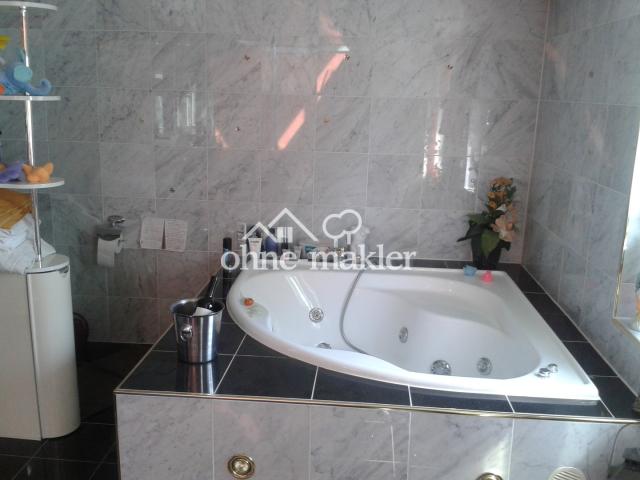 Whirlpool mit Treppe 