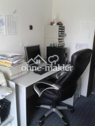 komplettes Büro 