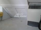 3 Etage weißer Teppichboden 