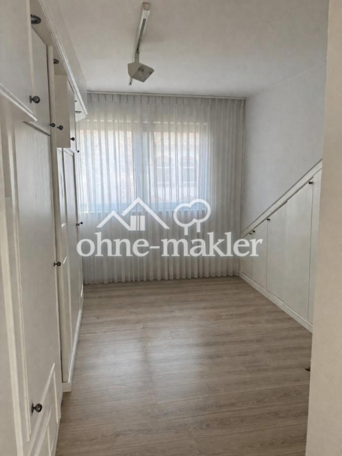 Ankleidezimmer OG