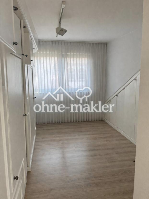 Ankleidezimmer OG