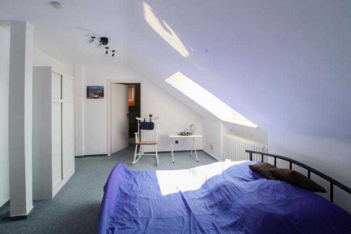 Schlafzimmer DG