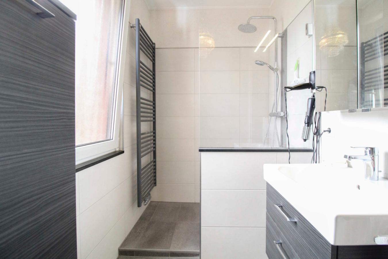Badezimmer 2