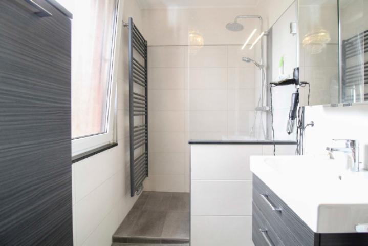 Badezimmer 2