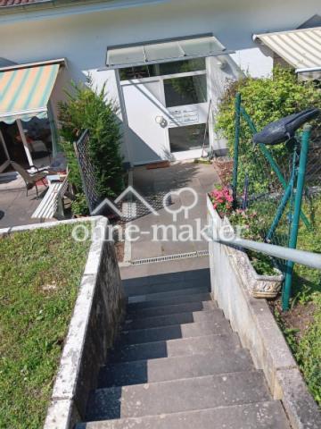 Weg vom Garten zur Terrasse