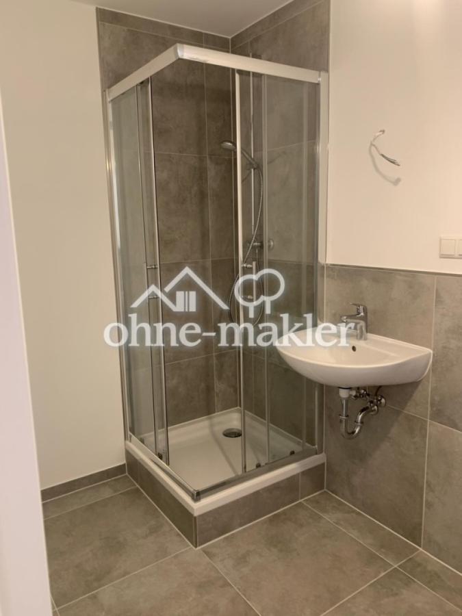 Badezimmer mit Dusche
