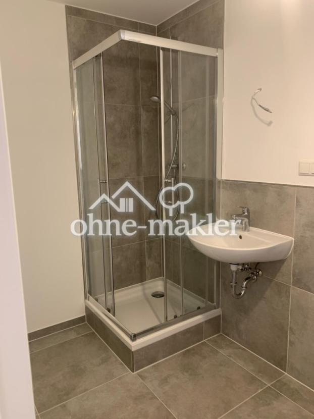 Badezimmer mit Dusche