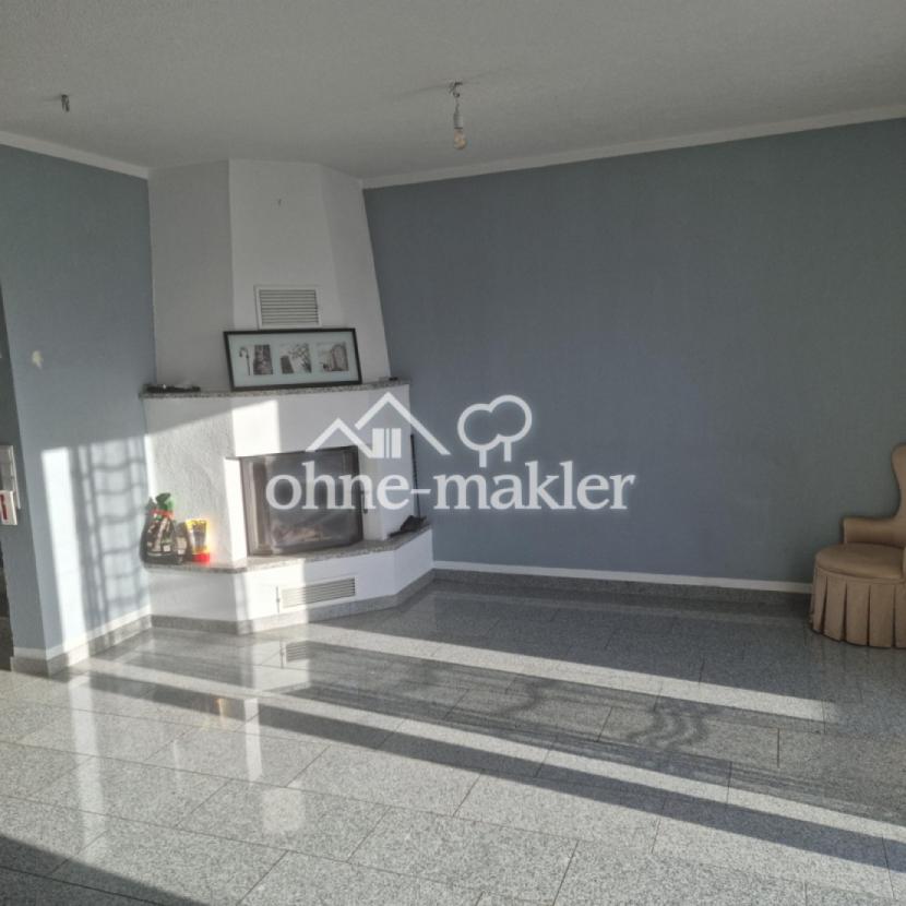 Offener Kamin im Wohnzimmer