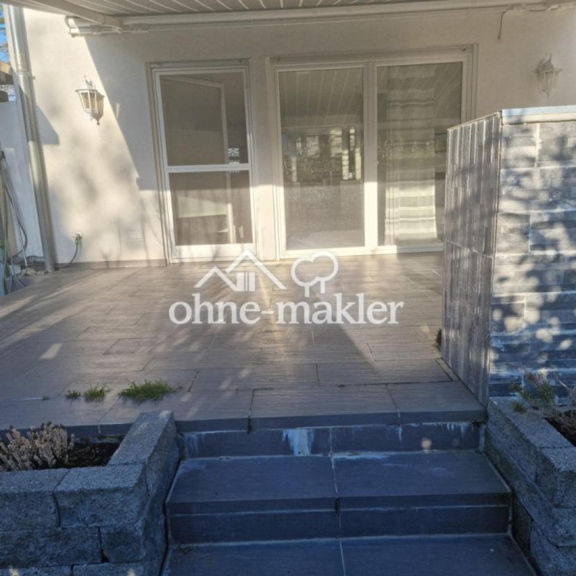Rückseite Haus + Outdoor-Küche