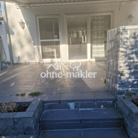 Rückseite Haus + Outdoor-Küche