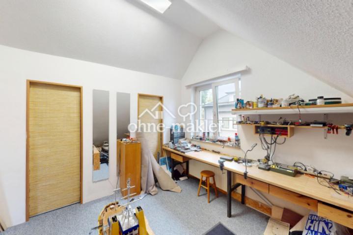 Schlafzimmer DG