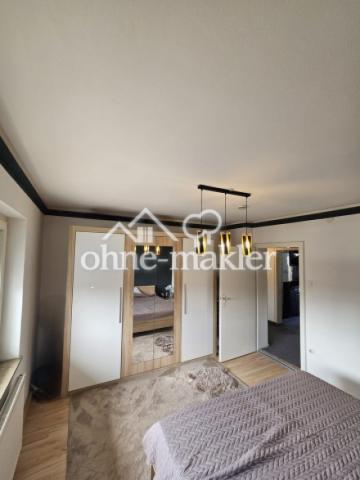 Schlafzimmer Bild 1