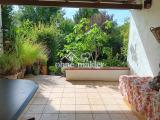 überdachte Terrasse