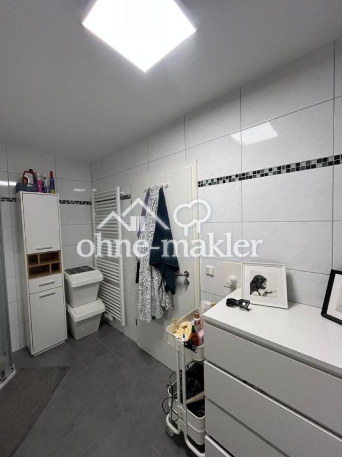Badewannen-/Duschbad