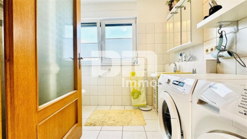 EG Badezimmer / Dusche / Waschmaschinenanschluss
