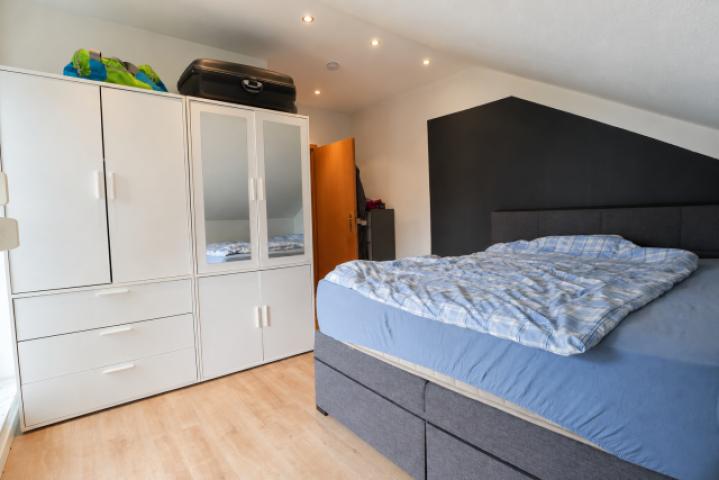 Schlafzimmer III
