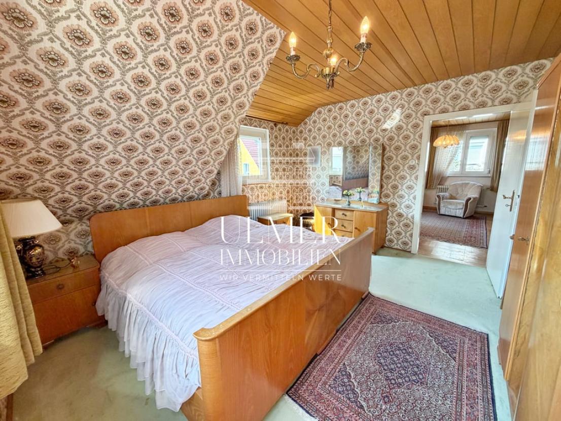 Schlafzimmer DG