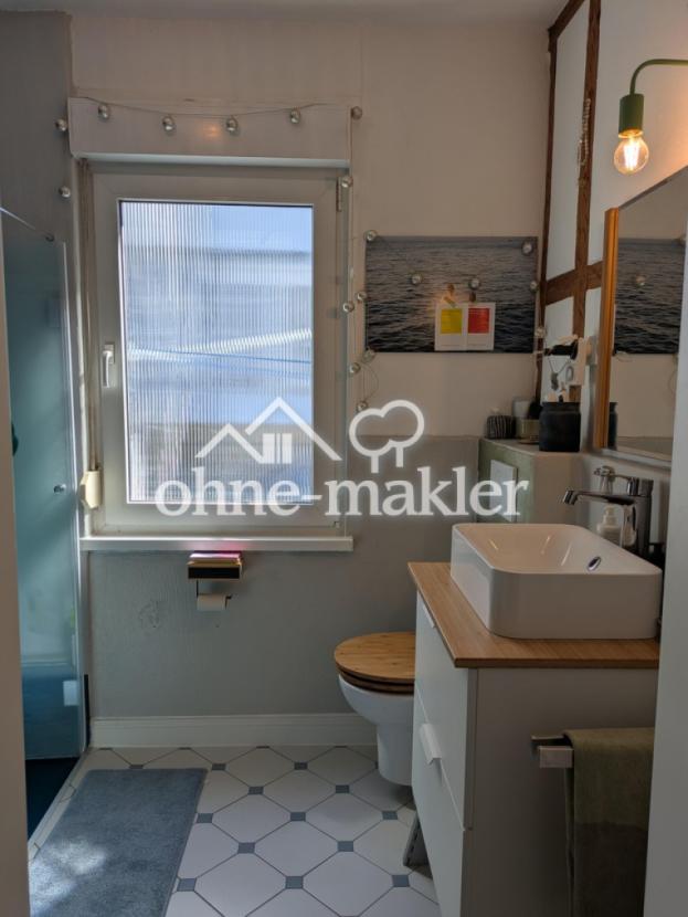 Badezimmer Hauptwohnung