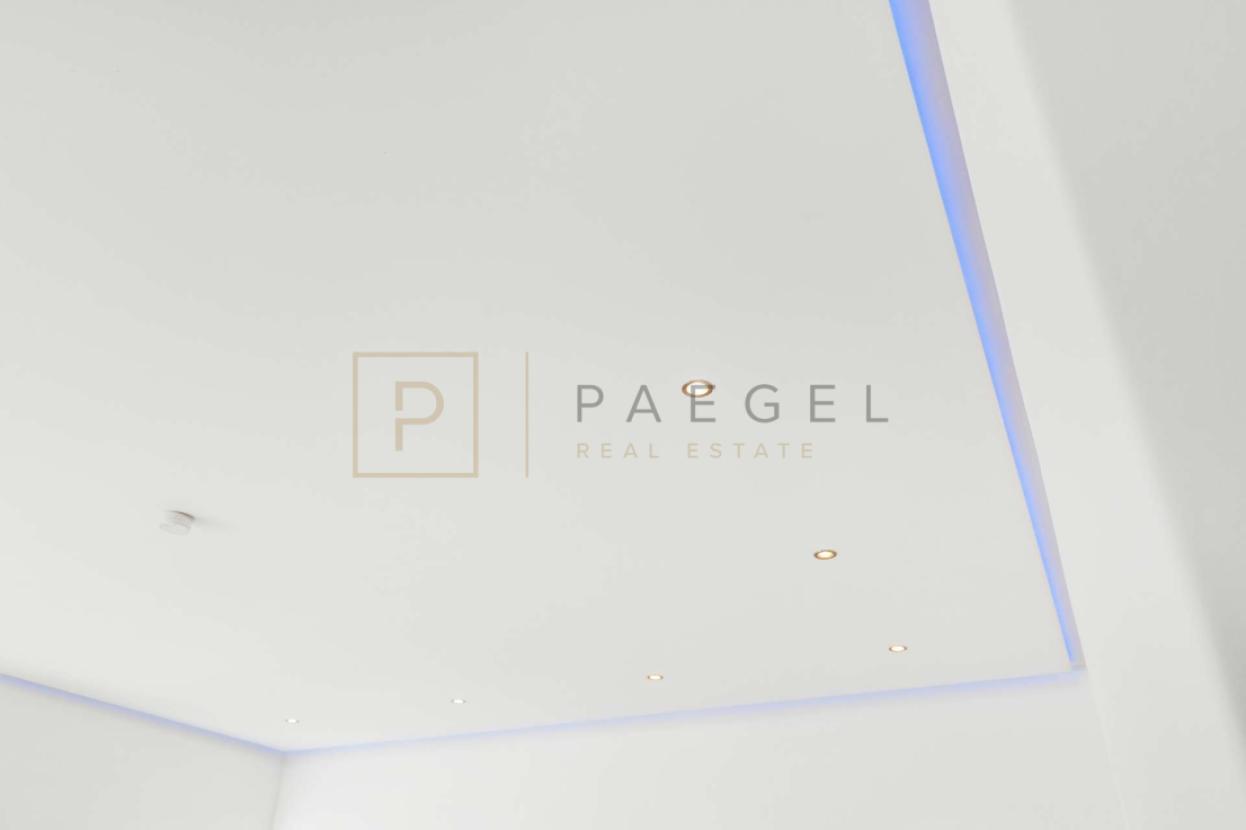 farbige Lichtinstallation