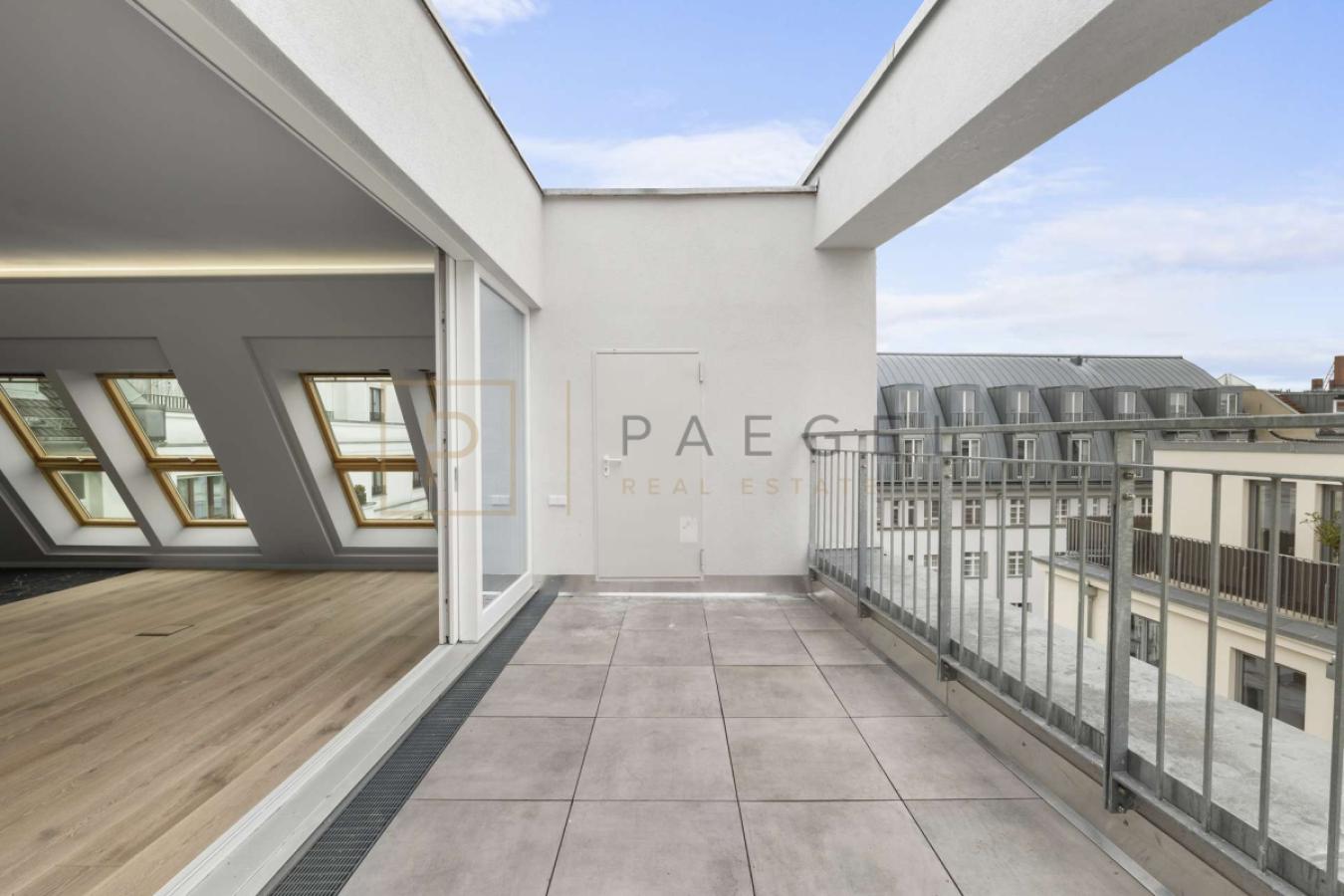 Großzügige Terrasse