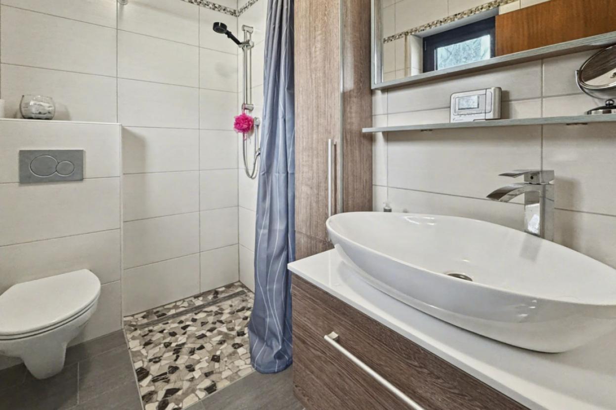 Badezimmer Erdgeschoss (2)