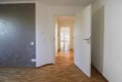 Blick vom Schlafzimmer zum Wohnzimmer