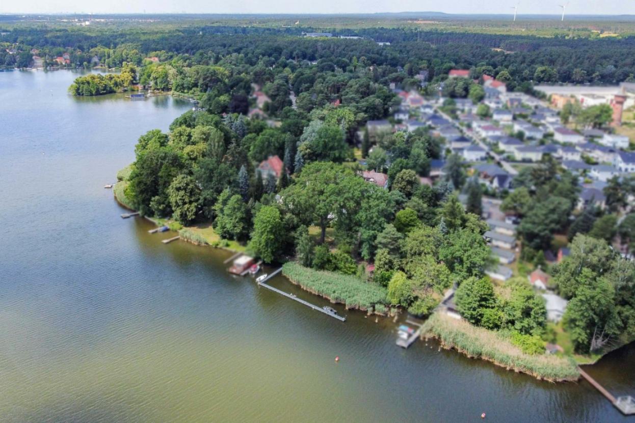 Luftbild See und Badesteg