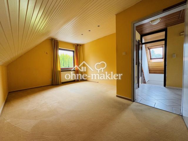 Zimmer 1 OG