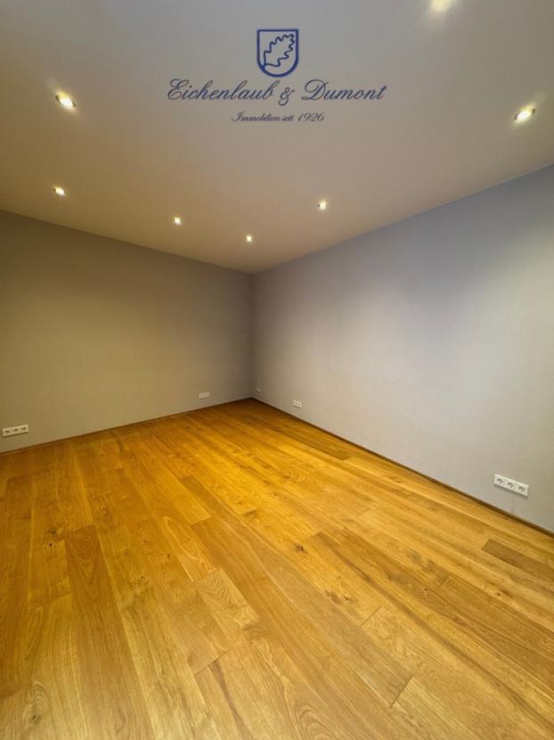 Schlafzimmer 1 UG