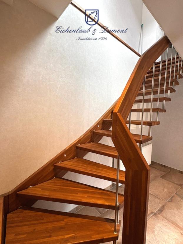 Treppe zum OG
