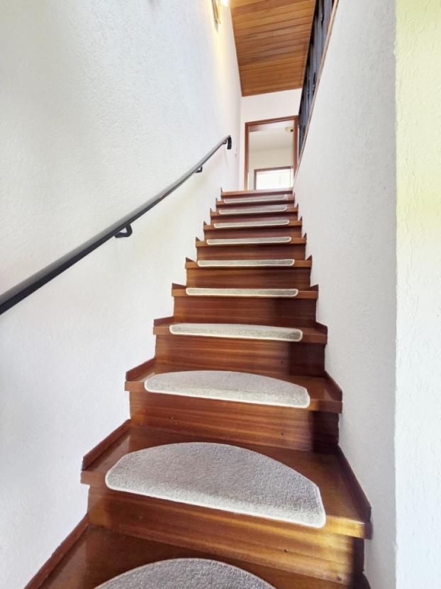 OG Hausflur-Treppe