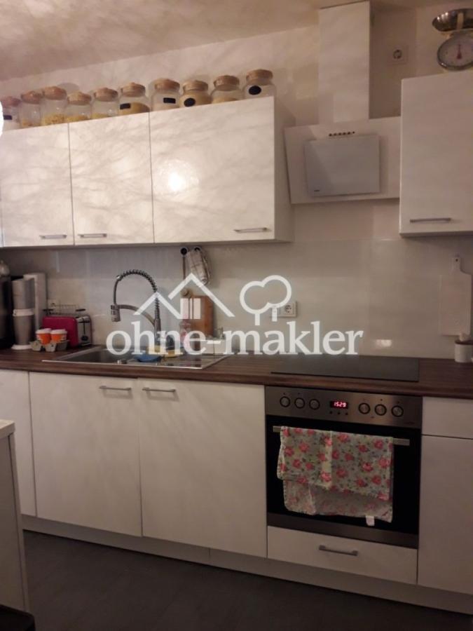 Muster. Gepl. Küche mit Granit