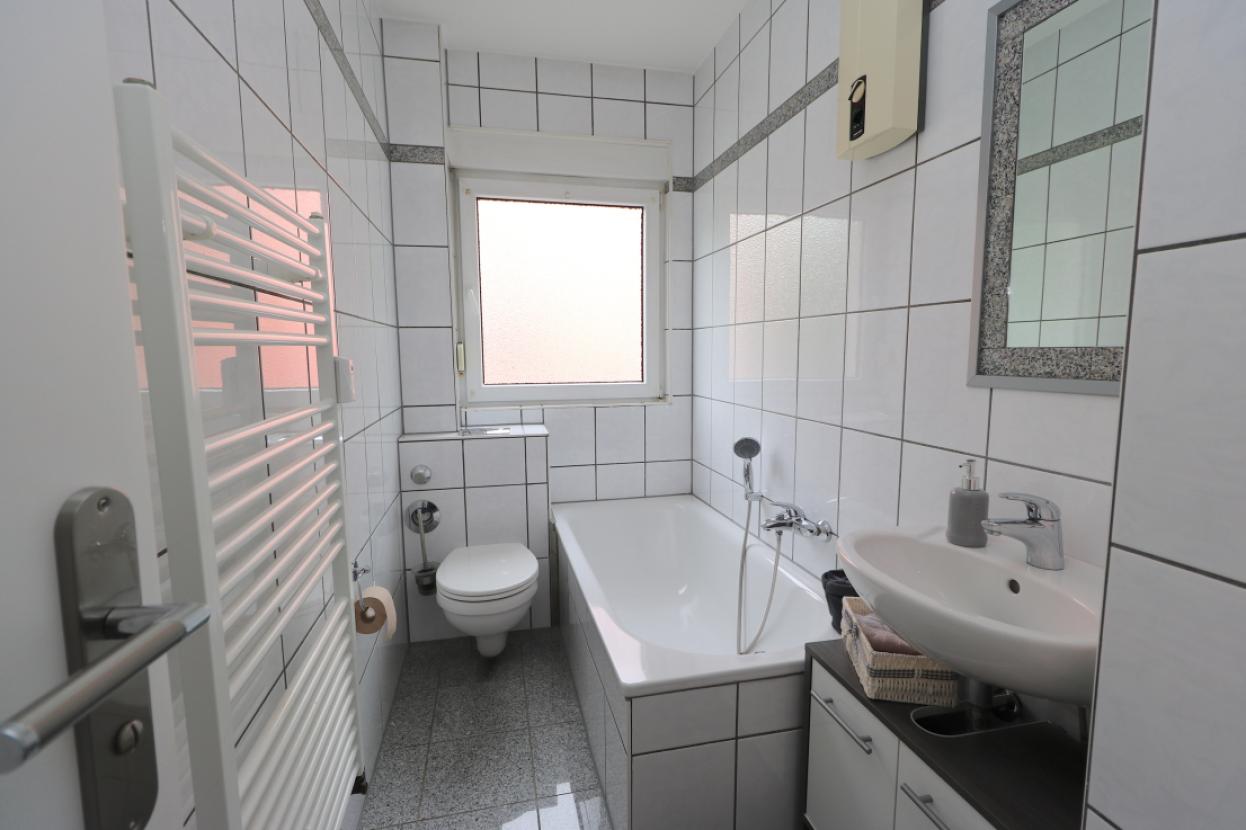 1. Badezimmer (alter Zustand)