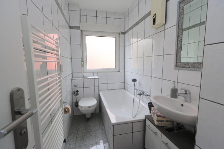 1. Badezimmer (alter Zustand)