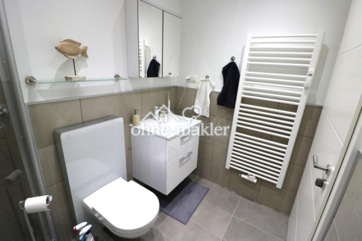 Modernes Duschbad