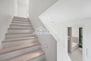 Treppen mit Stufen-Beleuchtung