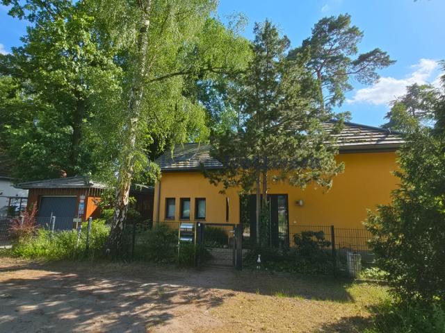 01 Hausfront 1