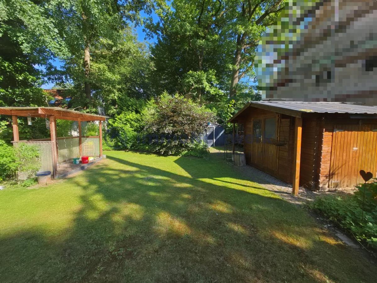 09 Garten mit Laube 2