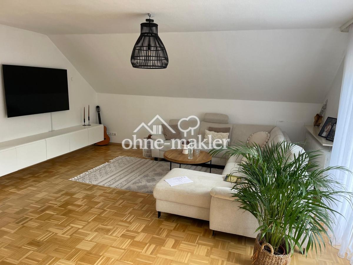 Großzügiges Wohnzimmer