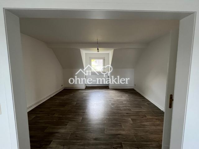 Wohnzimmer Strassenseite