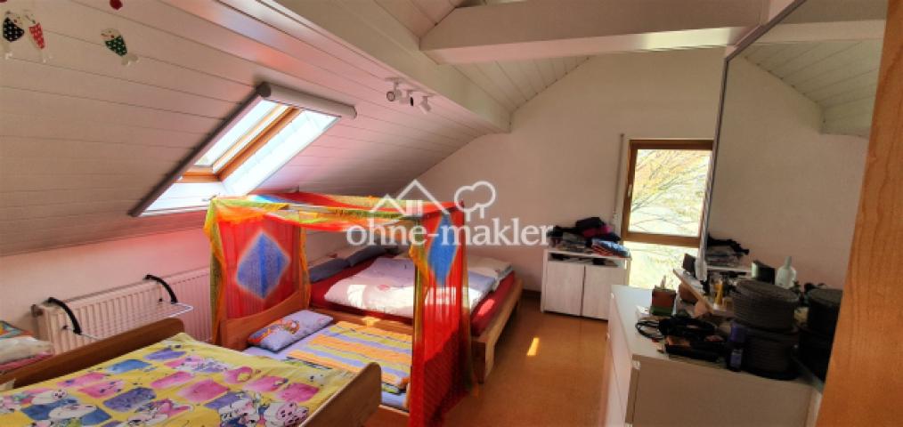 Schlaf- oder Kinderzimmer 1