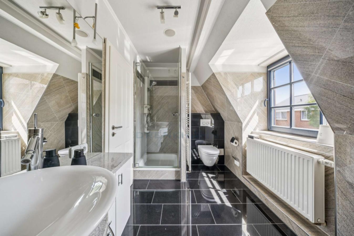 Badezimmer OG